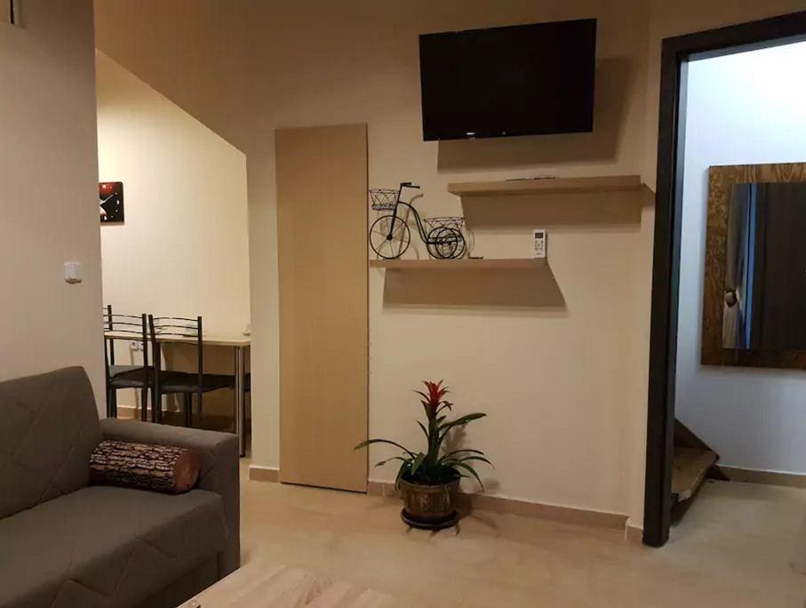 Agora Apartments Ground Floor กิสเซมอส ภายนอก รูปภาพ